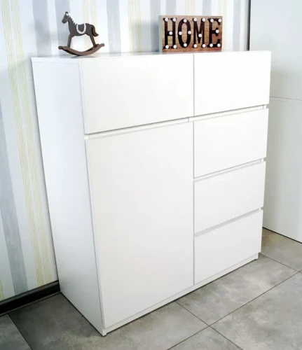 biala-komoda-z-szufladami.jpg