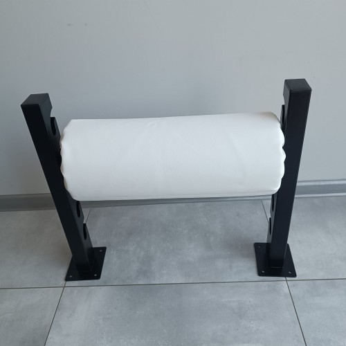 Czarny podnóżek regulowany do pedicure